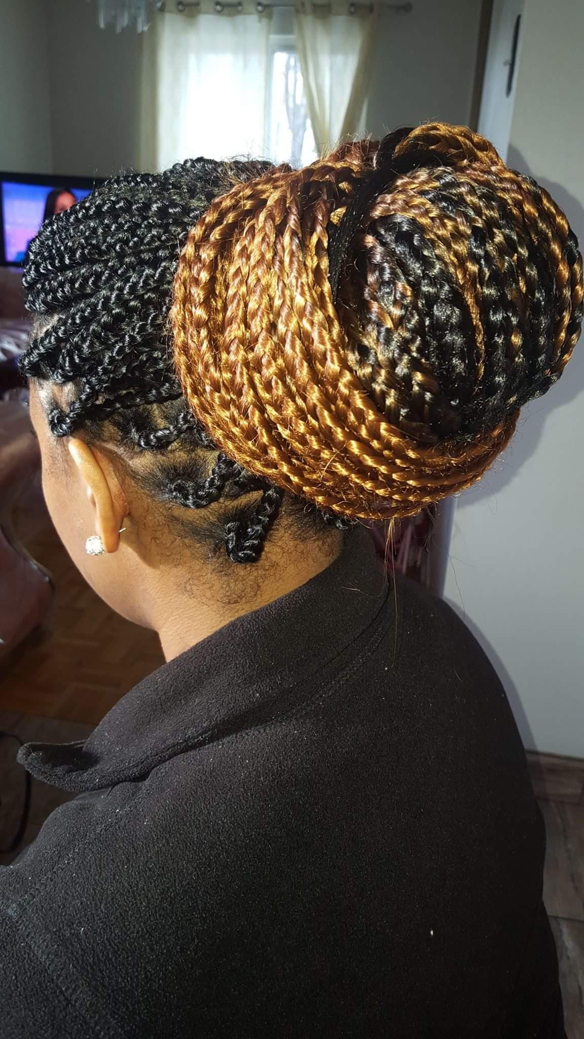 Africana Tresse et Greffe