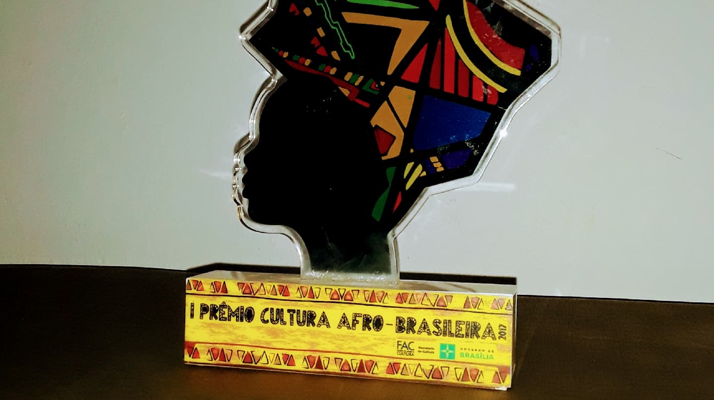 Santinha Moda Afro